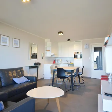 Plaza G2634 With Frontal Sea View Apartment