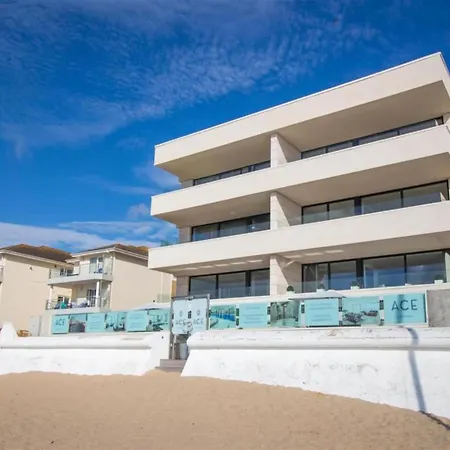 Plaza G2634 With Frontal Sea View *