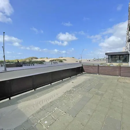 Plaza G2634 With Frontal Sea View *