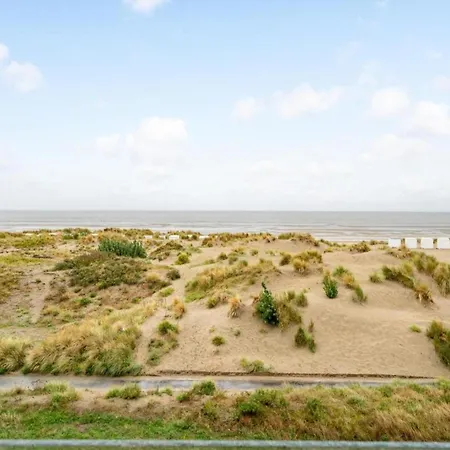 Plaza G2634 With Frontal Sea View Apartment Oostduinkerke